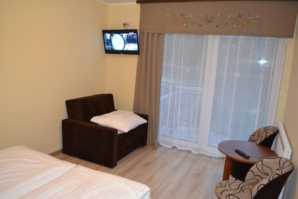 Dom Jastrzebia Z Basenem I Jacuzzi Apartment Jastrzebia Gora Bagian luar foto