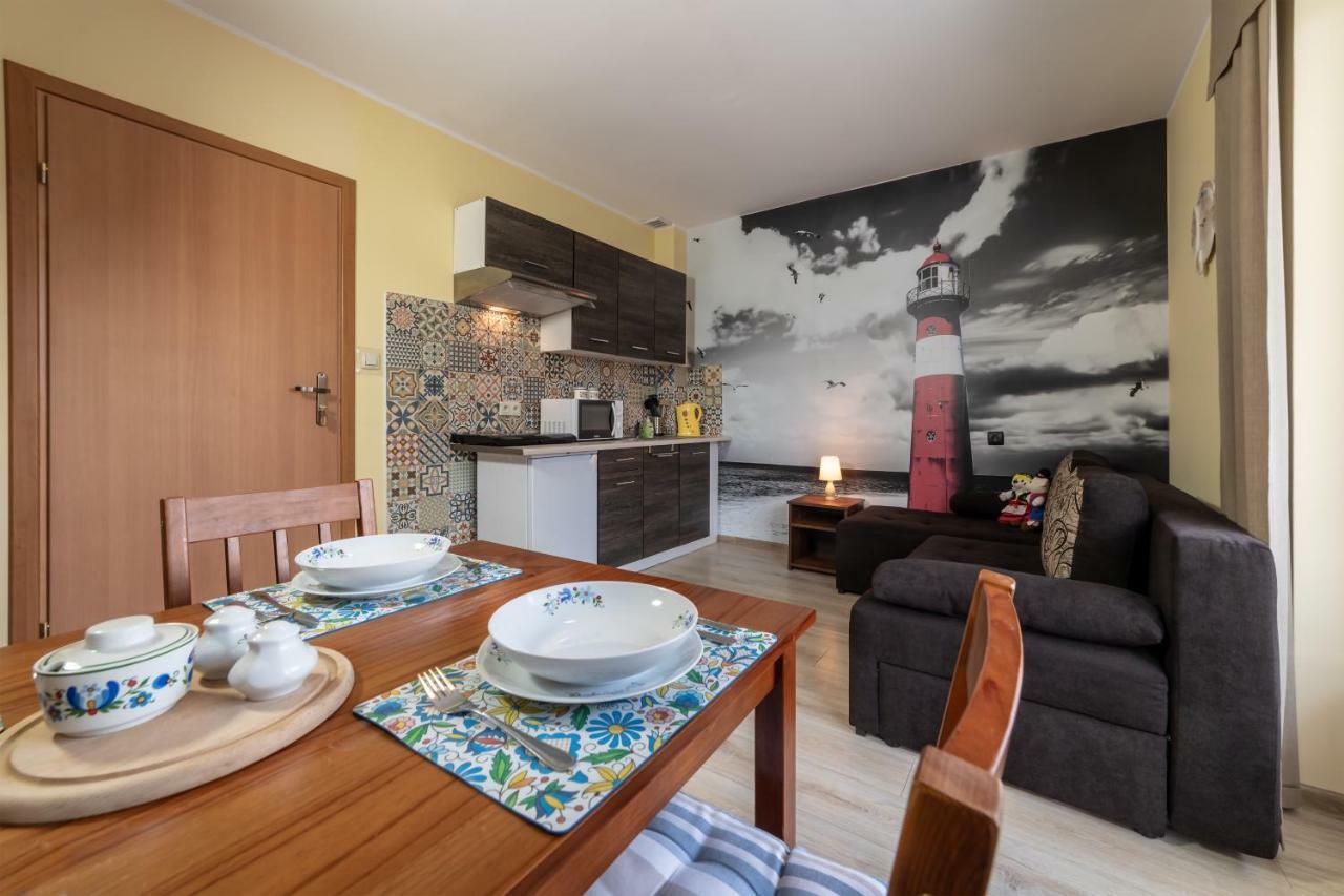Dom Jastrzebia Z Basenem I Jacuzzi Apartment Jastrzebia Gora Bagian luar foto