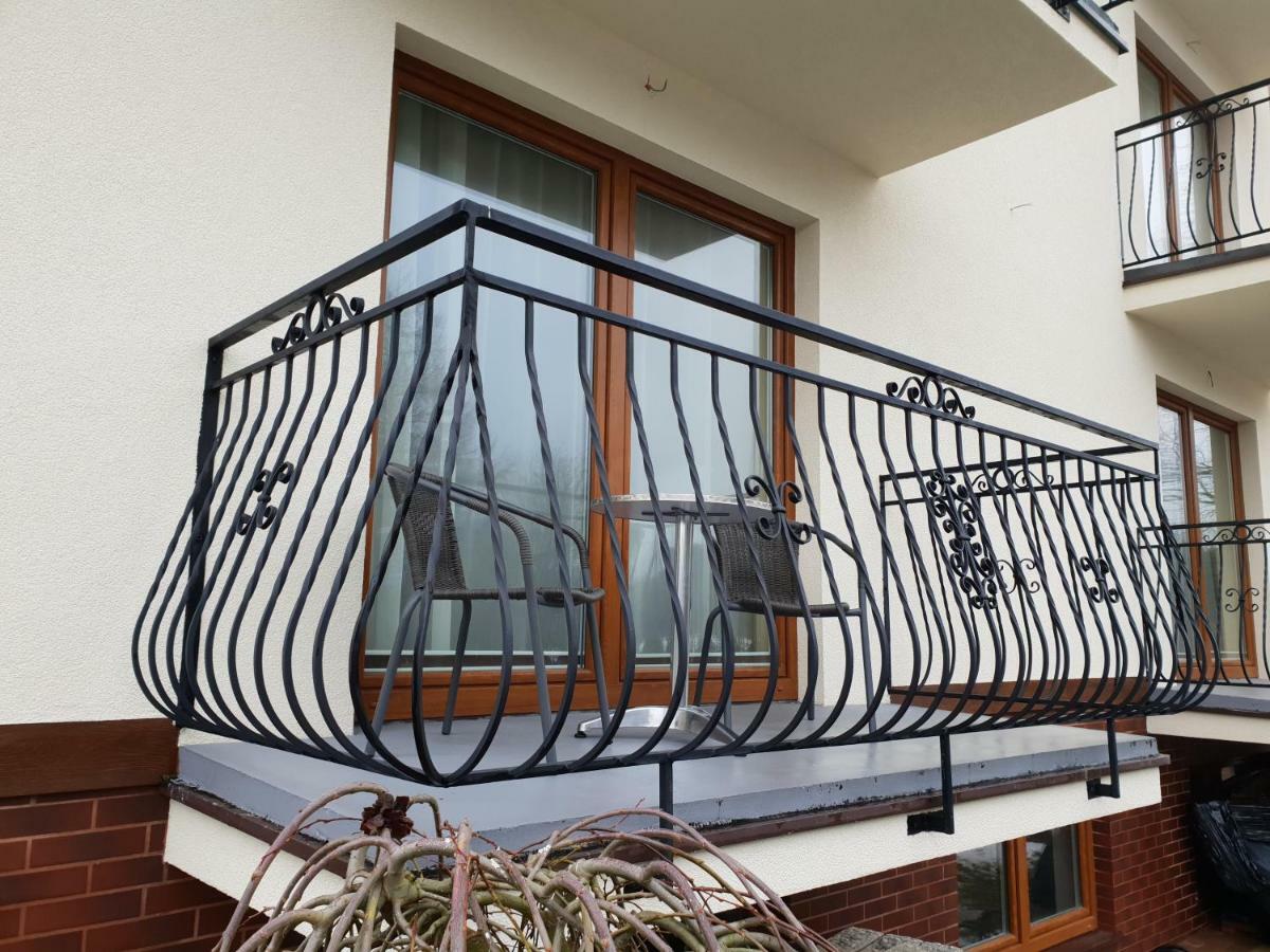 Dom Jastrzebia Z Basenem I Jacuzzi Apartment Jastrzebia Gora Bagian luar foto