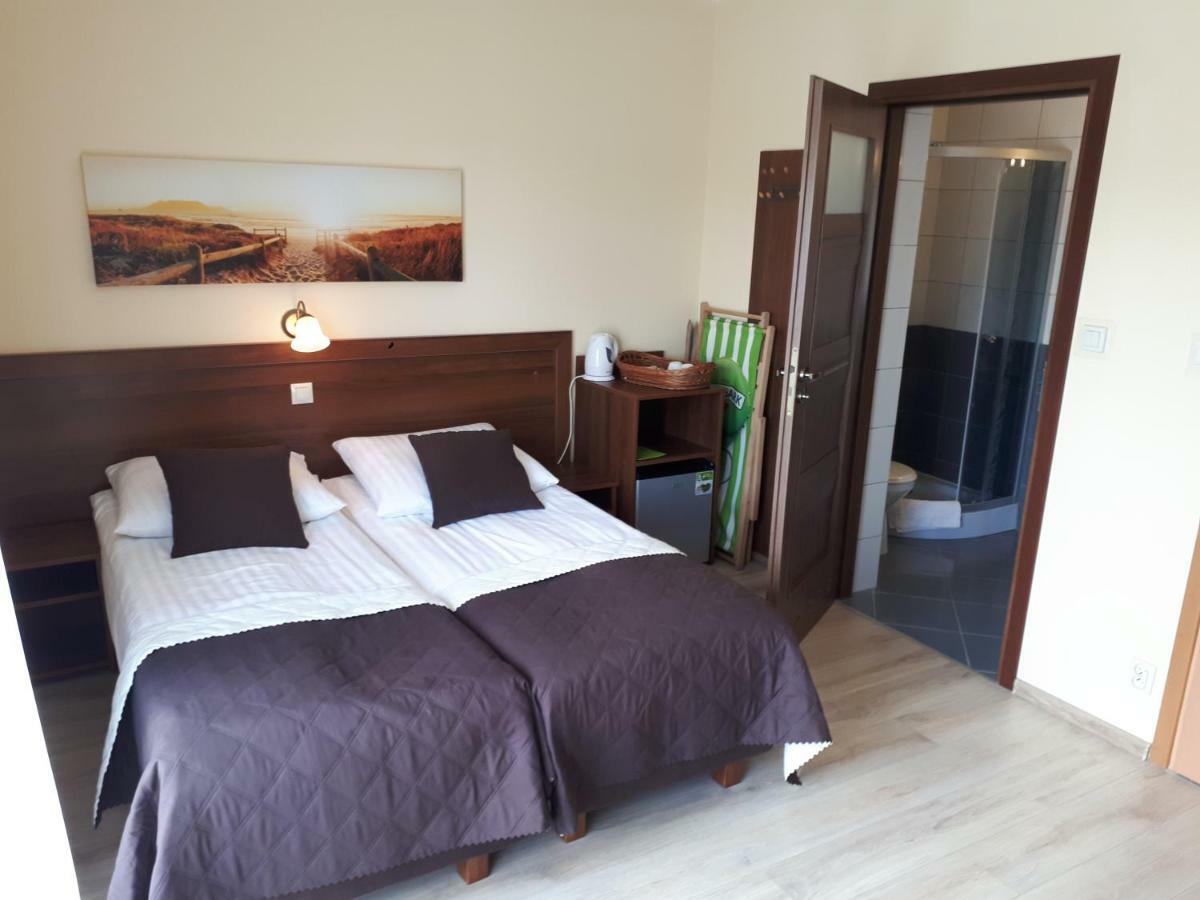 Dom Jastrzebia Z Basenem I Jacuzzi Apartment Jastrzebia Gora Bagian luar foto