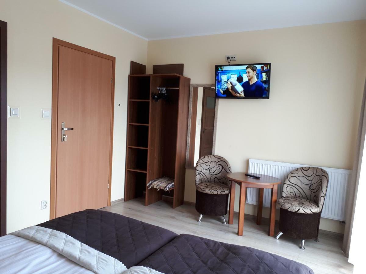 Dom Jastrzebia Z Basenem I Jacuzzi Apartment Jastrzebia Gora Bagian luar foto