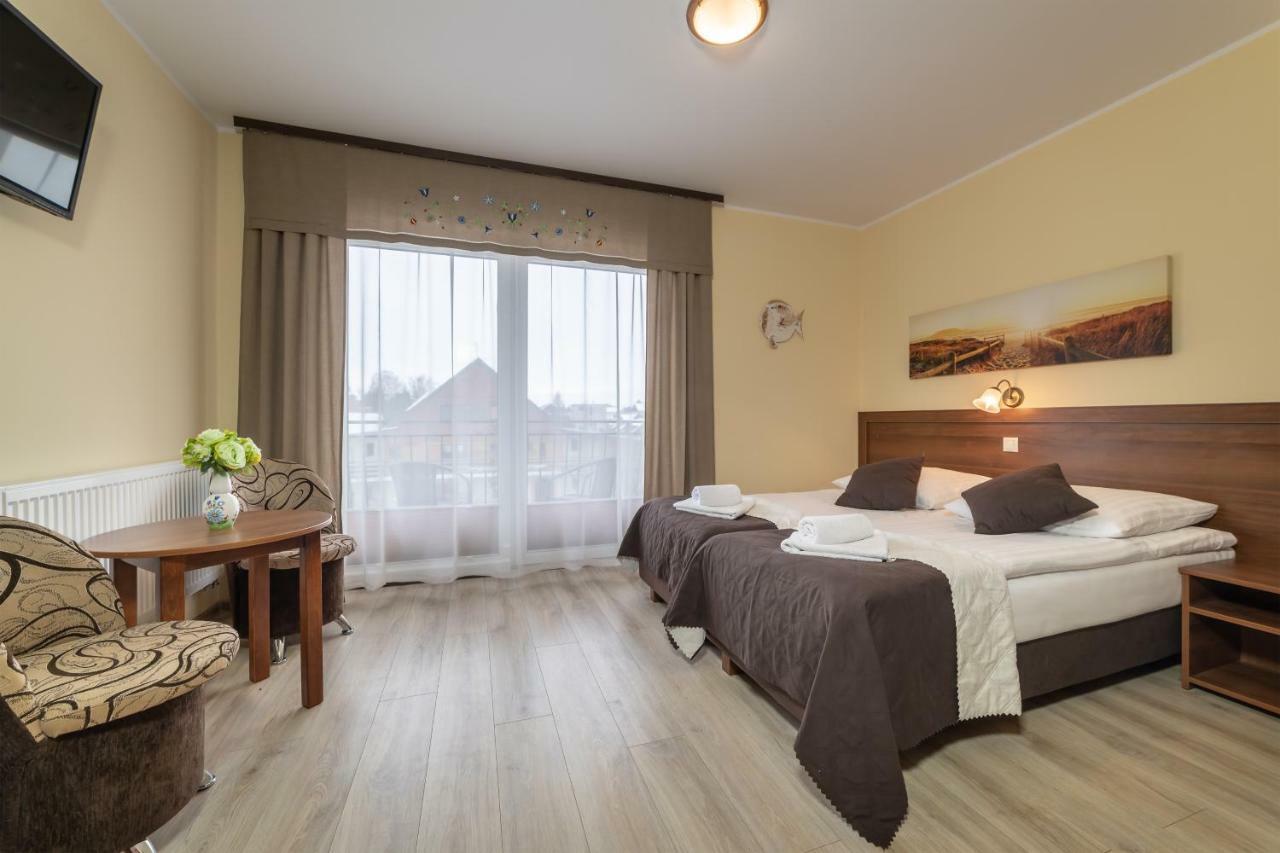 Dom Jastrzebia Z Basenem I Jacuzzi Apartment Jastrzebia Gora Bagian luar foto