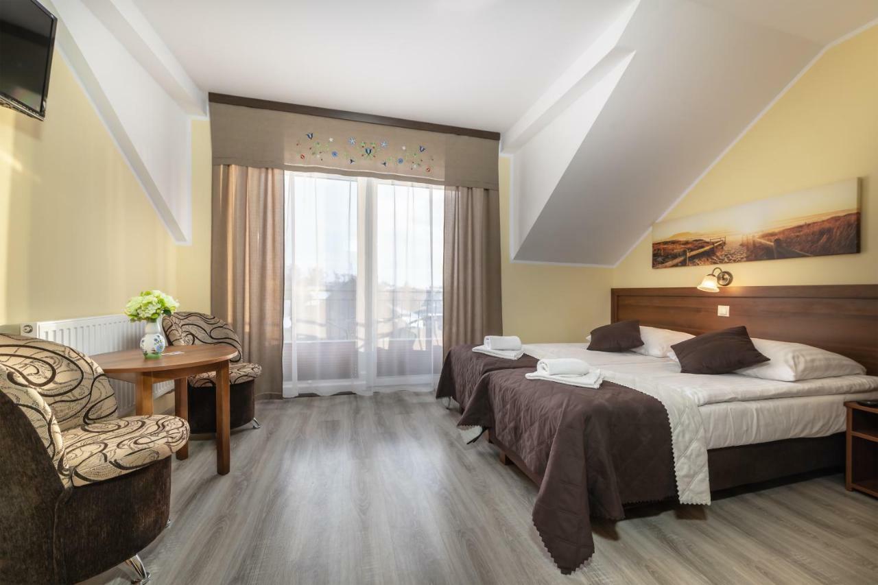Dom Jastrzebia Z Basenem I Jacuzzi Apartment Jastrzebia Gora Bagian luar foto