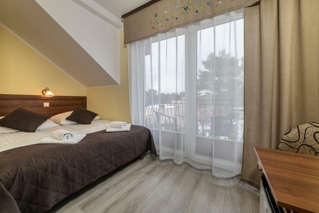 Dom Jastrzebia Z Basenem I Jacuzzi Apartment Jastrzebia Gora Bagian luar foto