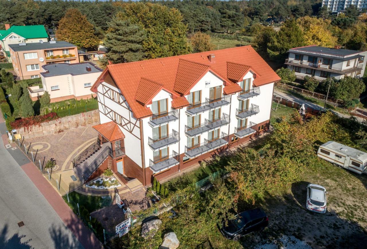 Dom Jastrzebia Z Basenem I Jacuzzi Apartment Jastrzebia Gora Bagian luar foto