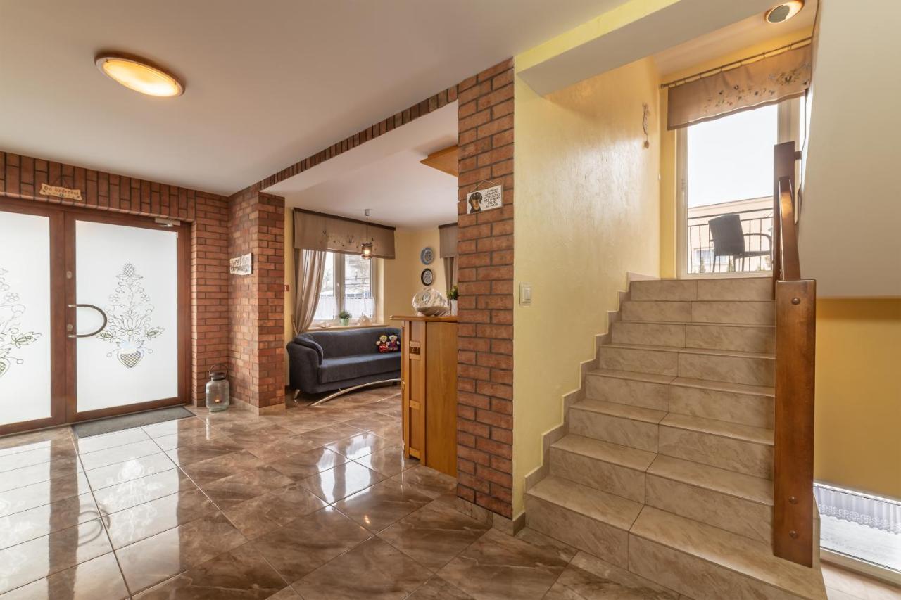 Dom Jastrzebia Z Basenem I Jacuzzi Apartment Jastrzebia Gora Bagian luar foto